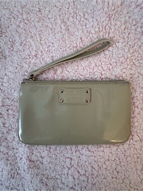 kate spade glossy taupe patent leather wristlet with wrist strap